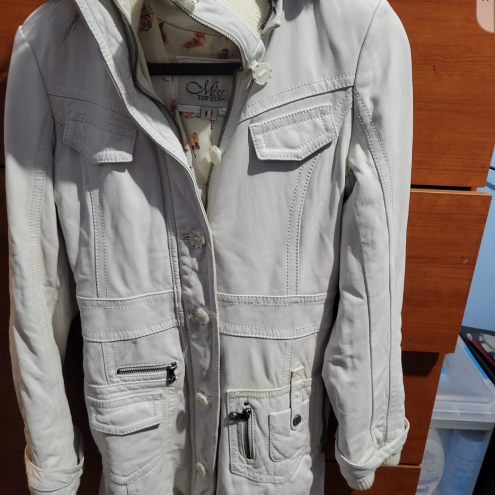 Jacket - Picture 2 of 6